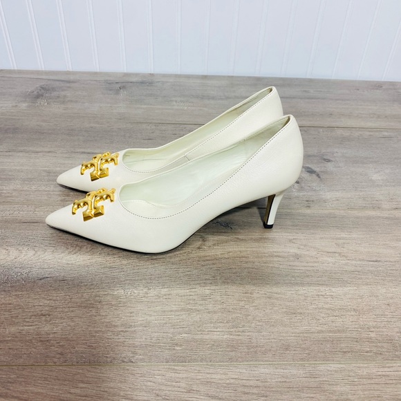 Use woman Tory Burch Eleanor Pointed Toe Pump shoe size 8M
No box - Picture 5 of 12